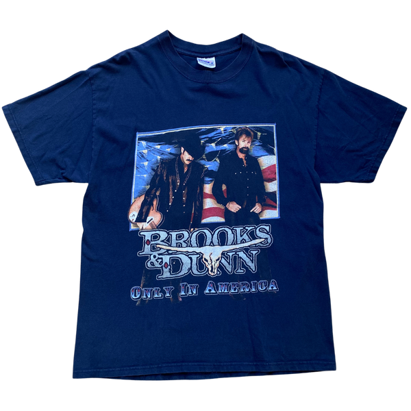 Brooks & Dunn Only In America Tee Size L – Vinyl Ranch