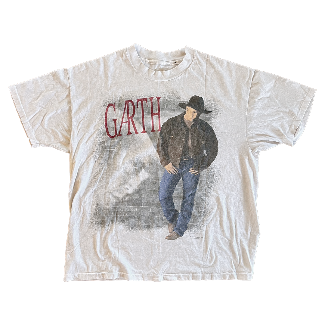 Garth Brooks 1996 Tour Tee Size M/L – Vinyl Ranch Garth Brooks 1996 Tour Tee Size M/L – Vinyl Ranch